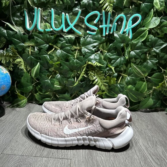 Nike Free Run Nature Women’s Running Shoes Sz 9 Pink White Sneakers - Picture 4 of 10